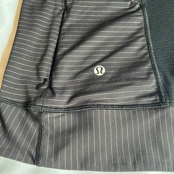 Lululemon 1/4 zip. Black and gold. Womens size 10 - Picture 5 of 7